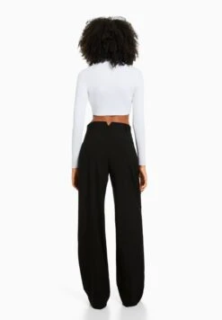 BERSHKA DAD FIT - Stoffhose - Black 10 BERSHKA DAD FIT - Stoffhose - Black -Bershka Verkaufsgeschäft 6f9ef84ea6864fa0a145fc4e5798bc53