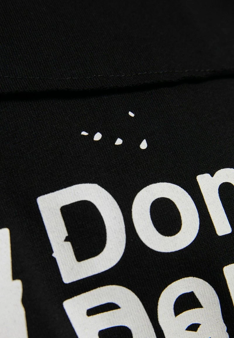 BERSHKA SHORT SLEEVE BOXY - T-Shirt Print - Black 8 BERSHKA SHORT SLEEVE BOXY - T-Shirt Print - Black – Bild 6