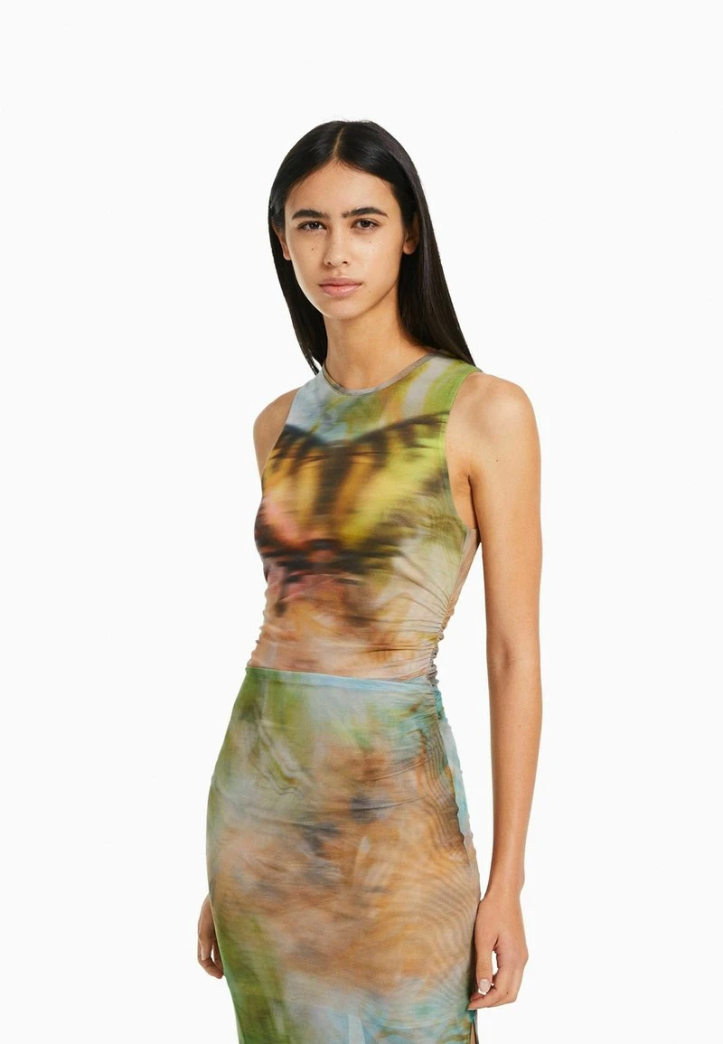 BERSHKA SLEEVELESS PRINTED - Etuikleid - Khaki 4 BERSHKA SLEEVELESS PRINTED - Etuikleid - Khaki – Bild 2