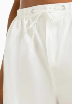 BERSHKA PARACHUTE - Cargohose - Off White 10 BERSHKA PARACHUTE - Cargohose - Off White -Bershka Verkaufsgeschäft 75ad8feef3554a0298ee526f7ebe61b6