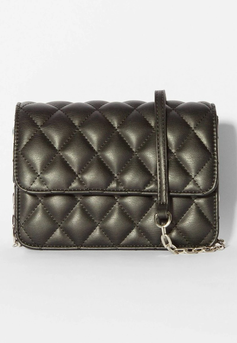 BERSHKA WITH CHAIN HANDLE - Umhängetasche - Black 8 BERSHKA WITH CHAIN HANDLE - Umhängetasche - Black – Bild 6