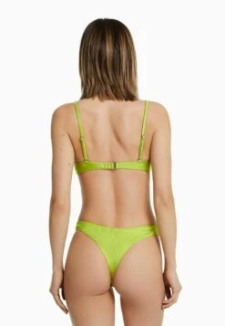 BERSHKA SHINY WITH HOOP - Bikini-Hose - Evergreen 10 BERSHKA SHINY WITH HOOP - Bikini-Hose - Evergreen -Bershka Verkaufsgeschäft 7897cb137a914b07b380db9c9a60a777