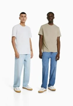 Bershka Verkaufsgeschäft 29 BERSHKA 2 PACK REGULAR FIT - T-Shirt Basic - Off White