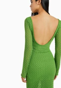 BERSHKA LONG SLEEVES - Strickkleid - Evergreen -Bershka Verkaufsgeschäft 790ac80d74f1441ba048d96046263c12