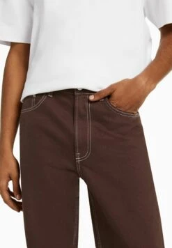 BERSHKA WIDE-LEG ’90S - Jeans Straight Leg - Brown -Bershka Verkaufsgeschäft 7923306dbb4242e79ca991d25cf67d2a