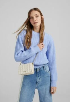 BERSHKA MIT KETTEN - Umhängetasche - Offwhite -Bershka Verkaufsgeschäft 79e4fd26d0b94480bb59ab2215348144 1