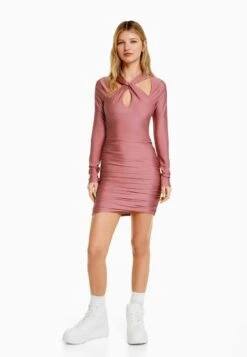BERSHKA WITH CROSSOVER STRAPS - 00594810 - Cocktailkleid/festliches Kleid - Pink