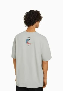 BERSHKA SHORT SLEEVE - T-Shirt Print - Stone -Bershka Verkaufsgeschäft 7b1d3a383f564f9494b91d1a9be185b7