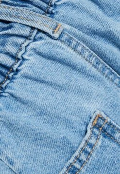 BERSHKA ELASTIC WAISTBAND AND POCKET - Flared Jeans - Light Blue Denim -Bershka Verkaufsgeschäft 7b94d18d1d9a4001be3a7f6dc85273a7