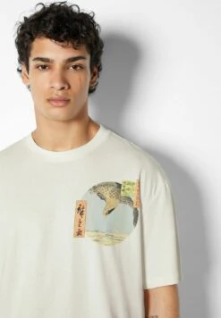 BERSHKA SHORT SLEEVES ASHMOLEON - T-Shirt Print - Offwhite 11 BERSHKA SHORT SLEEVES ASHMOLEON - T-Shirt Print - Offwhite -Bershka Verkaufsgeschäft 7d105d9a16f34f43bcfb01aa40b7d0aa