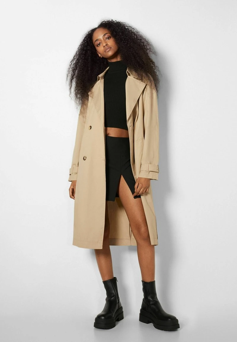 BERSHKA Trenchcoat - Camel 3 BERSHKA Trenchcoat - Camel
