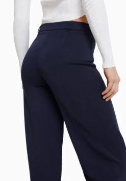 BERSHKA WIDE LEG TAILORED - Stoffhose - Royal Blue -Bershka Verkaufsgeschäft 7fe900f4424b4cc6b1f612b5328dbb7c