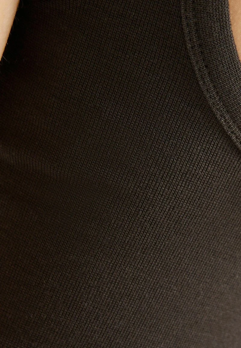 BERSHKA 2-PACK -CROPPED WITH WIDE STRAPS - Top - Offwhite/black 7 BERSHKA 2-PACK -CROPPED WITH WIDE STRAPS - Top - Offwhite/black – Bild 5