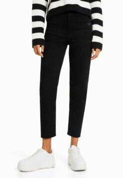 BERSHKA COMFORT FIT- MOM - Jeans Straight Leg - Black -Bershka Verkaufsgeschäft 82fa49f02e5244239f6695484d533be5 1