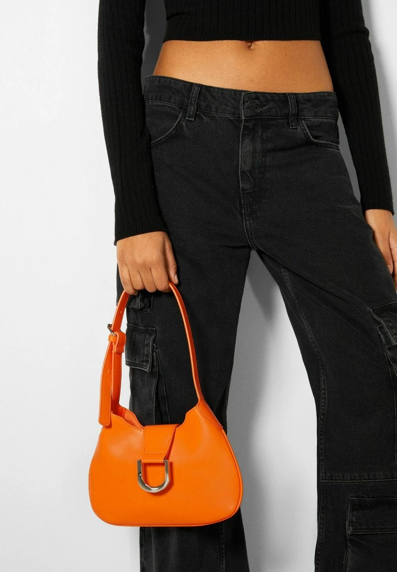 BERSHKA EFFECT BUCKLE - Handtasche - Orange 4 BERSHKA EFFECT BUCKLE - Handtasche - Orange – Bild 2