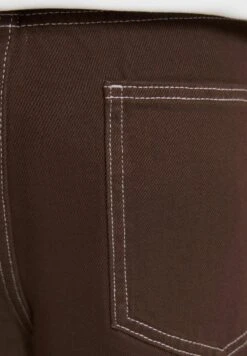 BERSHKA WIDE-LEG ’90S - Jeans Straight Leg - Brown -Bershka Verkaufsgeschäft 84911c08bb994b1ca55cb8dfb818cb77