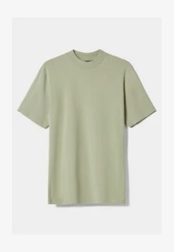 BERSHKA SHORT SLEEVE MOCK NECK - T-Shirt Basic - Green 12 BERSHKA SHORT SLEEVE MOCK NECK - T-Shirt Basic - Green -Bershka Verkaufsgeschäft 85662b98ba3d442a93a051a6496c8884