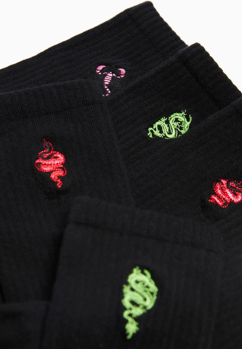 BERSHKA EMBROIDERED SET - Socken - Black 5 BERSHKA EMBROIDERED SET - Socken - Black – Bild 3