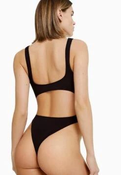 BERSHKA OPENING - Badeanzug - Black 10 BERSHKA OPENING - Badeanzug - Black -Bershka Verkaufsgeschäft 878de5fe1cca4351a71ed92da33da5ad