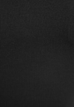 BERSHKA 2-PACK - T-Shirt Basic - Off-white 13 BERSHKA 2-PACK - T-Shirt Basic - Off-white -Bershka Verkaufsgeschäft 87a3762740fb4111ba7ef5d39fad57e2