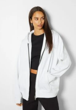 BERSHKA Sweatjacke - White 11 BERSHKA Sweatjacke - White -Bershka Verkaufsgeschäft 8896d41abbc248e8b3b14026d5c709d5