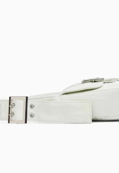 BERSHKA BUCKLE STRAP - Handtasche - White 11 BERSHKA BUCKLE STRAP - Handtasche - White -Bershka Verkaufsgeschäft 8b304a6a580042f99b100aa89d2cea19