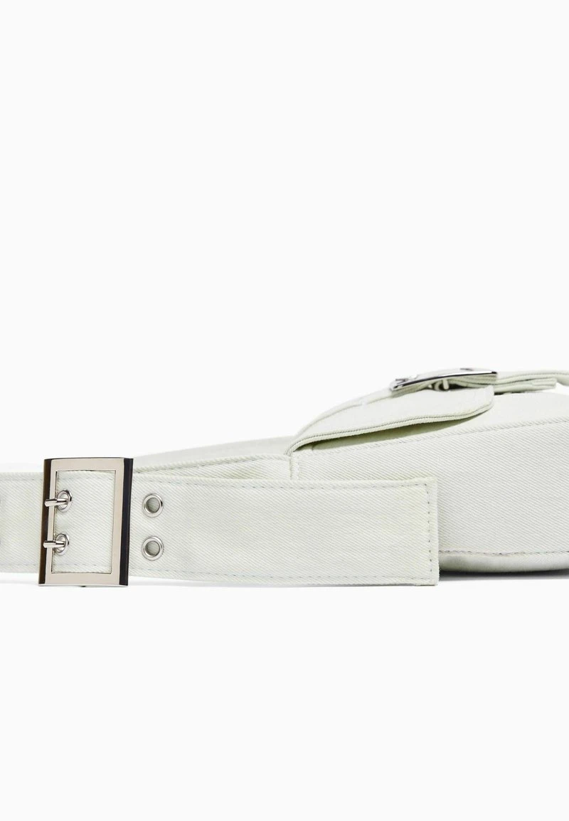 BERSHKA BUCKLE STRAP - Handtasche - White 6 BERSHKA BUCKLE STRAP - Handtasche - White – Bild 4