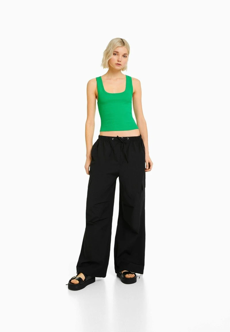 BERSHKA SLEEVELESS - Top - Evergreen 4 BERSHKA SLEEVELESS - Top - Evergreen – Bild 2