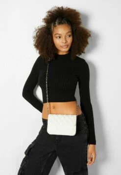 BERSHKA WITH CHAIN HANDLE - Umhängetasche - Offwhite