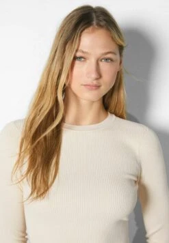 BERSHKA ROUND NECK 01785653 - Strickpullover - Offwhite 11 BERSHKA ROUND NECK 01785653 - Strickpullover - Offwhite -Bershka Verkaufsgeschäft 90eb13e0879d467b99bd972960d4d0aa