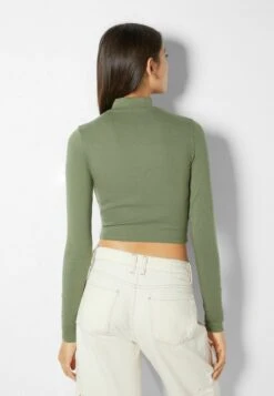 BERSHKA HIGH NECK - Langarmshirt - Khaki 10 BERSHKA HIGH NECK - Langarmshirt - Khaki -Bershka Verkaufsgeschäft 90f715e7224a4c97a3cc7a278e844133