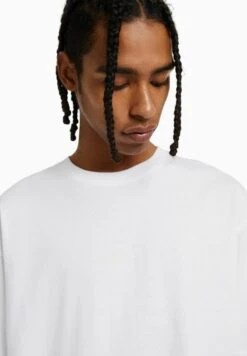 BERSHKA SHORT SLEEVE - T-Shirt Print - Off White -Bershka Verkaufsgeschäft 91781d4daa2a4383bda27994bd5c5797