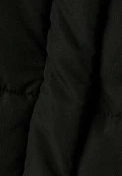 BERSHKA SHORT PUFFER - Winterjacke - Black -Bershka Verkaufsgeschäft 918772bd531d4878aa4b8e32793e6549