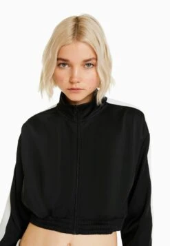 BERSHKA WITH ZIP - Sweatjacke - Black -Bershka Verkaufsgeschäft 91e78e43ee8740179fe02ed392fcc68b