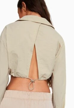 BERSHKA LONG SLEEVE AND GATHERED DETAIL AT THE FRONT WITH STOPPER - Bluse - Stone 11 BERSHKA LONG SLEEVE AND GATHERED DETAIL AT THE FRONT WITH STOPPER - Bluse - Stone -Bershka Verkaufsgeschäft 9362dd2f8c1c49668597278c59f1b426