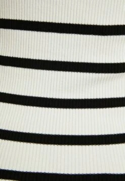 BERSHKA SLEEVELESS STRIPED - Strickkleid - Beige 13 BERSHKA SLEEVELESS STRIPED - Strickkleid - Beige -Bershka Verkaufsgeschäft 9494a4b00a70474e9ca30b30c220a649