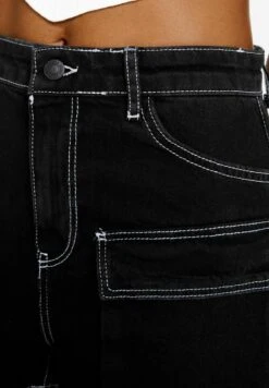 BERSHKA CARGO - Jeans Shorts - Black 11 BERSHKA CARGO - Jeans Shorts - Black -Bershka Verkaufsgeschäft 9635ea1e82114ecaa72cc0316996dd10