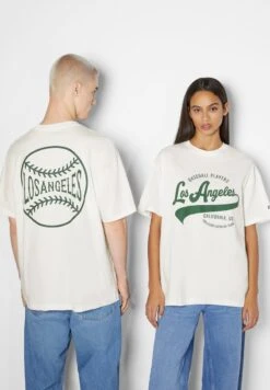 BERSHKA T-Shirt Print - Green 11 BERSHKA T-Shirt Print - Green -Bershka Verkaufsgeschäft 98088b90535f49a697ed987f71da2f01