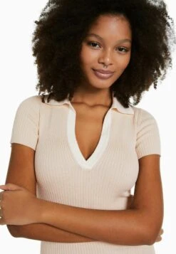 BERSHKA SHORT SLEEVE - Etuikleid - Sand 11 BERSHKA SHORT SLEEVE - Etuikleid - Sand -Bershka Verkaufsgeschäft 9d799badc272443ca820629085b95eac