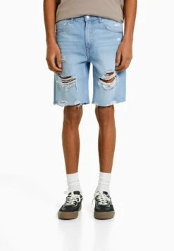 BERSHKA RIPPED - Jeans Shorts - Light Blue Denim