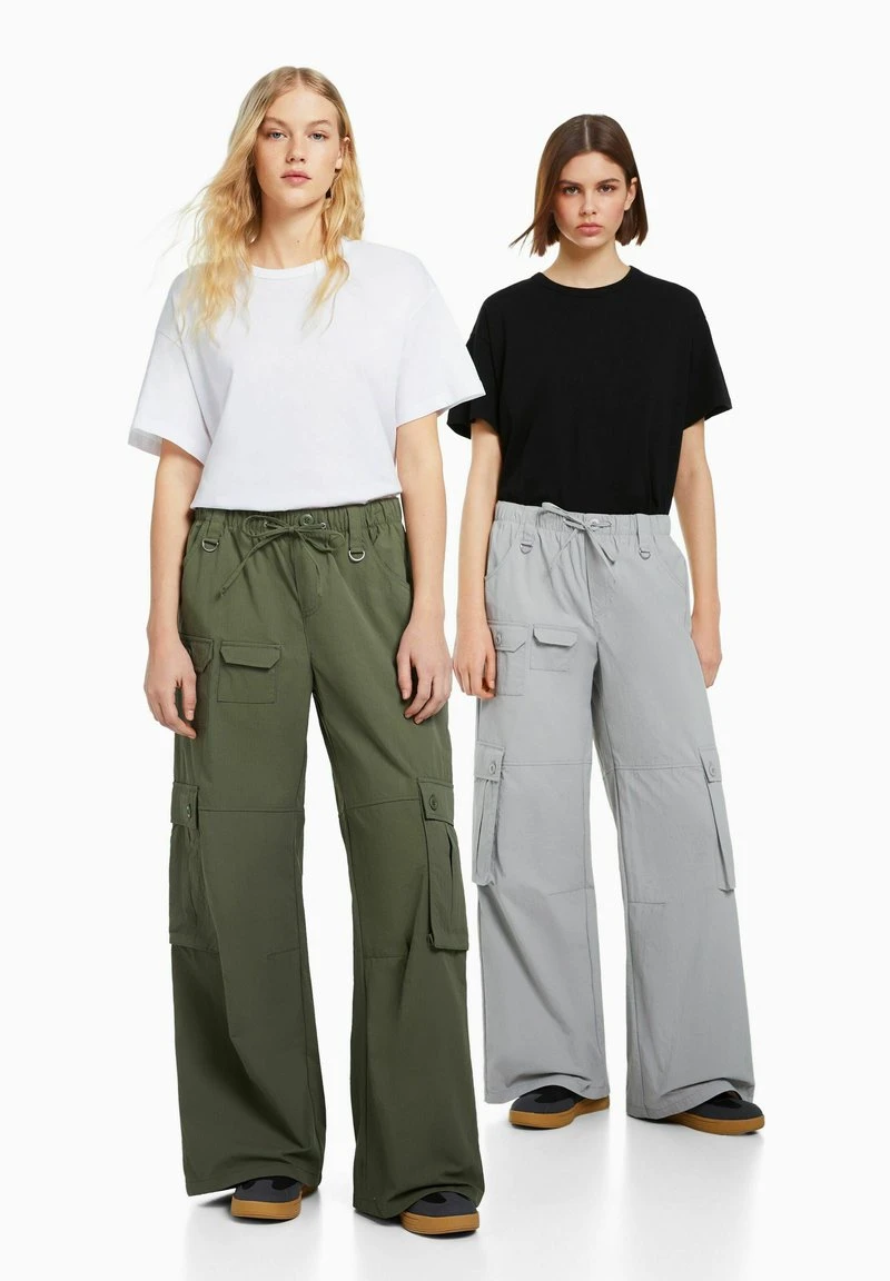 BERSHKA 2-PACK SHORT SLEEVE - T-Shirt Basic - White 3 BERSHKA 2-PACK SHORT SLEEVE - T-Shirt Basic - White