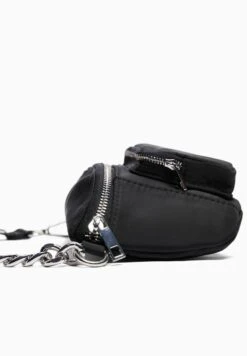 BERSHKA ZIPS - Gürteltasche - Black -Bershka Verkaufsgeschäft a1e252e3198a40c5bab5dfbcc78230df