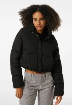 BERSHKA SHORT PUFFER - Winterjacke - Black