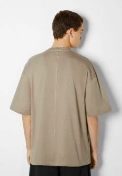 BERSHKA OVERSIZED SHORT SLEEVE - T-Shirt Basic - Grey 10 BERSHKA OVERSIZED SHORT SLEEVE - T-Shirt Basic - Grey -Bershka Verkaufsgeschäft a4bfac7d8e1e4b278acd9b9899c3e1af