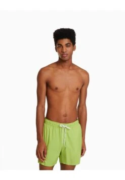 BERSHKA BASIC - Badeshorts - Green