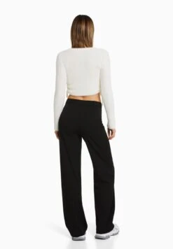 BERSHKA WIDE LEG TAILORED - Stoffhose - Black 10 BERSHKA WIDE LEG TAILORED - Stoffhose - Black -Bershka Verkaufsgeschäft a57612d276a84569ba214421934aaca3
