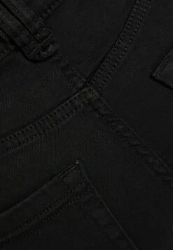 BERSHKA COMFORT WITH TURN-UP HEMS - Shorts - Black -Bershka Verkaufsgeschäft a61848c9aabd44a4ae0bc75eddc26234