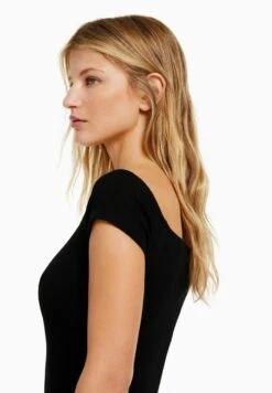 BERSHKA BARDOT NECKLINE - Etuikleid - Black 11 BERSHKA BARDOT NECKLINE - Etuikleid - Black -Bershka Verkaufsgeschäft a6bb4eb8a38b4ea6959a70c72ff29fbb