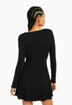 BERSHKA Freizeitkleid - Black 10 BERSHKA Freizeitkleid - Black -Bershka Verkaufsgeschäft aab3032388274fb99925f736973df0e0