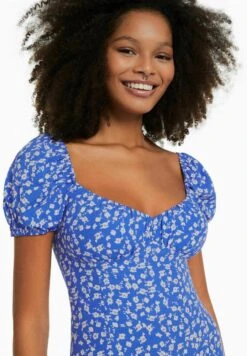 BERSHKA SHORT SLEEVE - Freizeitkleid - Blue 10 BERSHKA SHORT SLEEVE - Freizeitkleid - Blue -Bershka Verkaufsgeschäft ad2f6ab39de54a37be7fb1b7215fd8ef